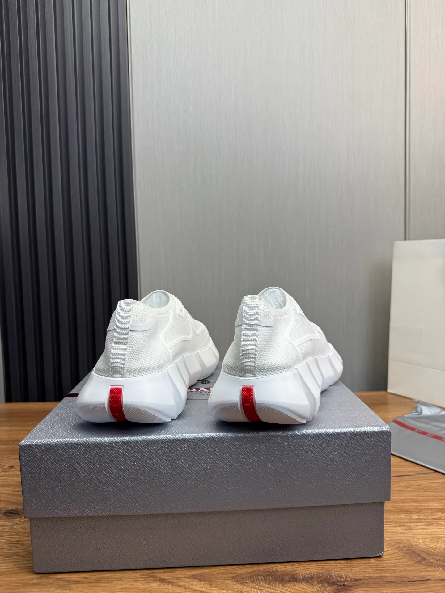 Men's shoes 💰580💰 [PRADA] Popular men's shoes shipped 👏Official website synchronized ⬆️Original fly-woven fabric + cowhide lining, 1⃣️:1⃣️reproduction, original sole, 38-45 (45. Customized, non-refundable)